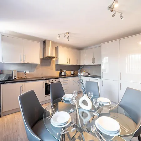 Bv Studios With Ensuite Showers & Share Kitchens Prime Location Near Hospital, Town Center Apt 4 St Helens  Экстерьер фото