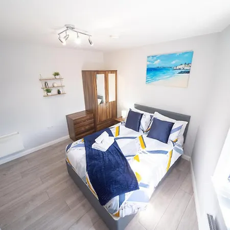 Bv Studios With Ensuite Showers & Share Kitchens Prime Location Near Hospital, Town Center Apt 4 St Helens  Экстерьер фото
