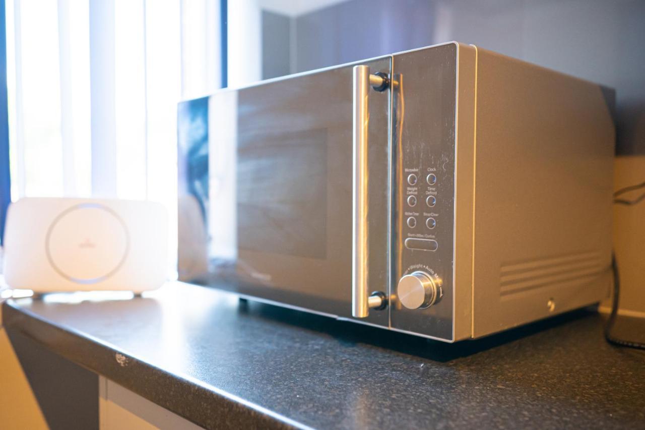 Bv With Ensuite Showers & Share Kitchens Prime Location Near Hospital, Town Center 4